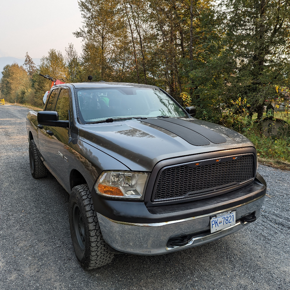 Dodge Ram 1500 with Cascadia 4x4 Hood Solar Panels. The VSS System is for camping and overlanding